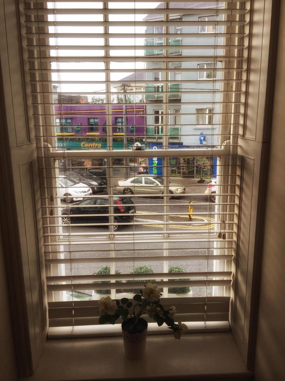 Prairie House - Boutique Townhouse Guest House Salthill Екстериор снимка